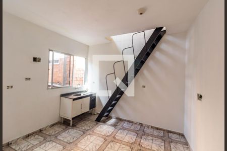 Cozinha de casa para alugar com 1 quarto, 30m² em Jardim Matarazzo, São Paulo