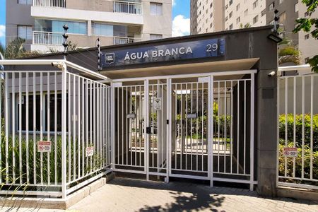 Apartamento à venda com 33m², 1 quarto e sem vaga Apartamento à venda com 33m², 1 quarto e sem vagaFachada e portaria