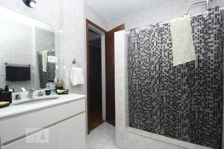 Apartamento à venda com 99m², 3 quartos e 1 vagaBanheiro 2