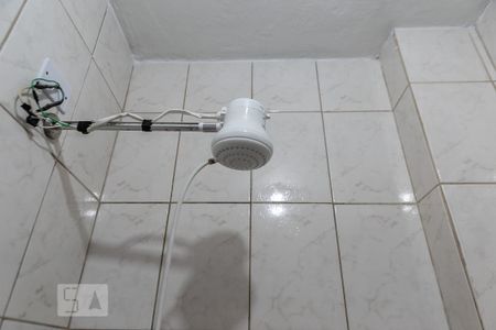 Banheiro de kitnet/studio para alugar com 1 quarto, 25m² em Boqueirão, Santos