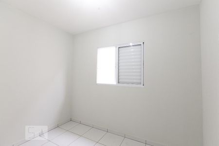 Quarto 1 de casa para alugar com 2 quartos, 60m² em Conjunto Residencial José Bonifácio, São Paulo