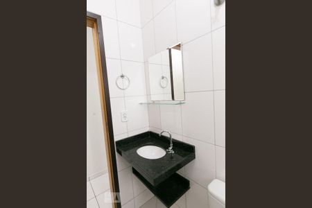 Casa para alugar com 60m², 2 quartos e sem vagaBanheiro