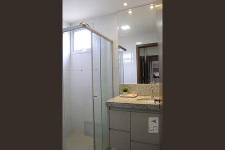 Apartamento para alugar com 106m², 3 quartos e 2 vagasDetalhe do Banheiro da Suite