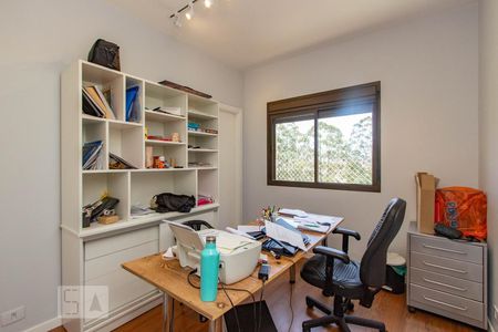 Apartamento à venda com 230m², 4 quartos e 4 vagasEscritório