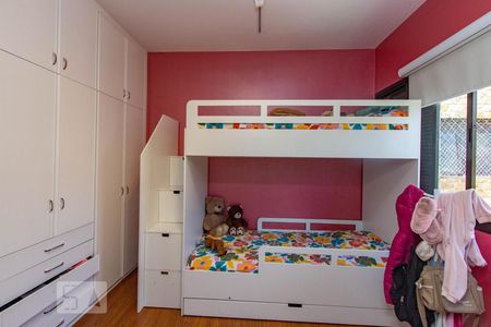 Apartamento à venda com 230m², 4 quartos e 4 vagasSuite 2