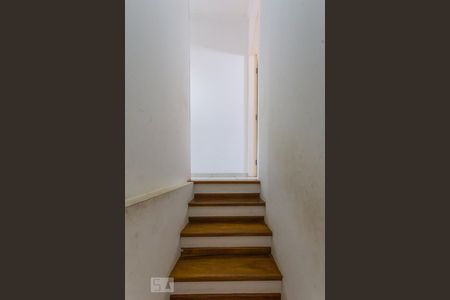 Escada de casa à venda com 2 quartos, 105m² em Jardim Previdência, São Paulo