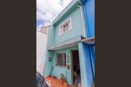 Casa à venda com 105m², 2 quartos e 2 vagasFachada
