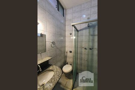 Casa à venda com 580m², 8 quartos e 3 vagas Casa à venda com 580m², 8 quartos e 3 vagasBanheiro