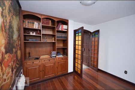 Casa à venda com 820m², 4 quartos e 3 vagas Casa à venda com 820m², 4 quartos e 3 vagasQuarto 1