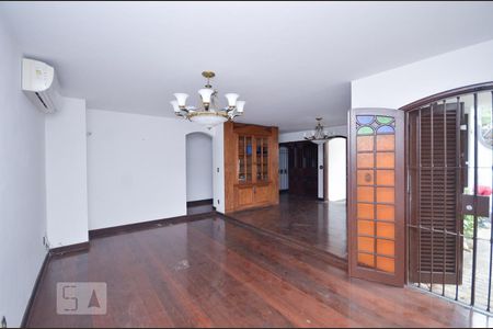 Sala de casa à venda com 4 quartos, 820m² em São Francisco, Niterói