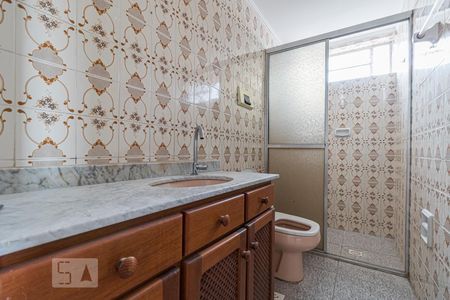 Banheiro de apartamento para alugar com 1 quarto, 40m² em Jardim Lindóia, Porto Alegre
