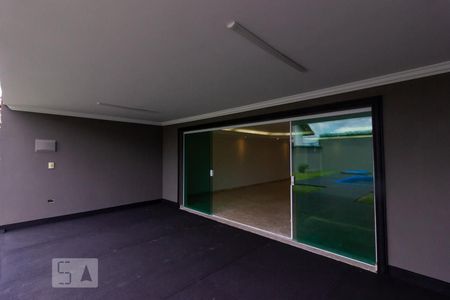 Casa de condomínio para alugar com 480m², 5 quartos e 3 vagasVaranda - Sala Estar