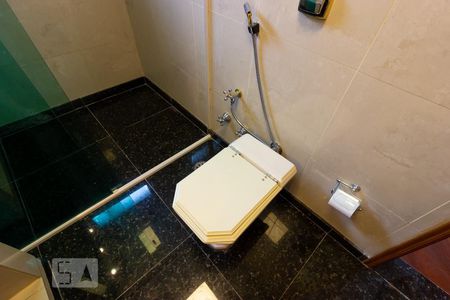 Casa de condomínio para alugar com 480m², 5 quartos e 3 vagasBanheiro - Suite 4