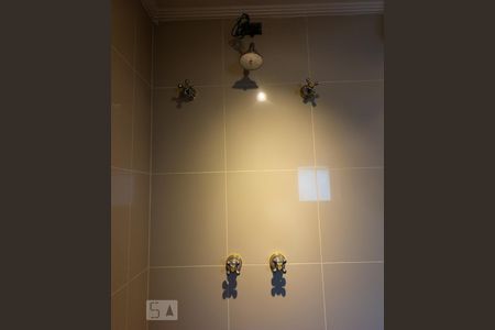 Casa de condomínio para alugar com 480m², 5 quartos e 3 vagasBanheiro - Suite 2