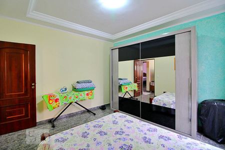 Casa à venda com 350m², 4 quartos e 2 vagasQuarto 3