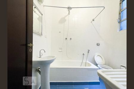 Apartamento para alugar com 60m², 2 quartos e sem vagaBanheiro