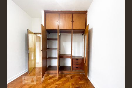 Apartamento para alugar com 60m², 2 quartos e sem vagaQuarto 1 - Armários