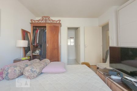 Apartamento à venda com 140m², 3 quartos e 2 vagas Apartamento à venda com 140m², 3 quartos e 2 vagasSuíte
