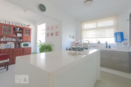Apartamento à venda com 140m², 3 quartos e 2 vagas Apartamento à venda com 140m², 3 quartos e 2 vagasCozinha