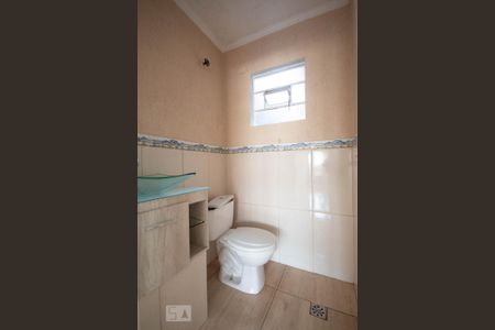 Casa à venda com 256m², 3 quartos e 3 vagas Casa à venda com 256m², 3 quartos e 3 vagasBanheiro do Salão de Festas