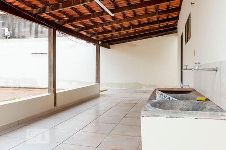 Casa para alugar com 150m², 3 quartos e 2 vagasÁrea de serviço