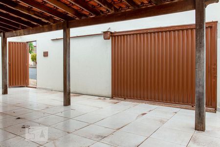 Casa para alugar com 150m², 3 quartos e 2 vagasQuintal