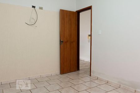Casa para alugar com 150m², 3 quartos e 2 vagasSuíte