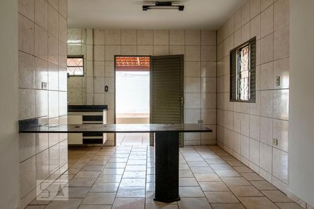 Casa para alugar com 150m², 3 quartos e 2 vagasCozinha