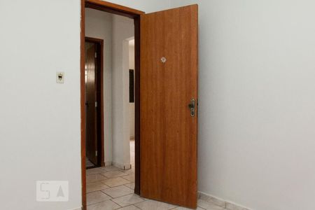 Quarto 2 de casa para alugar com 3 quartos, 150m² em Santa Mônica, Uberlândia