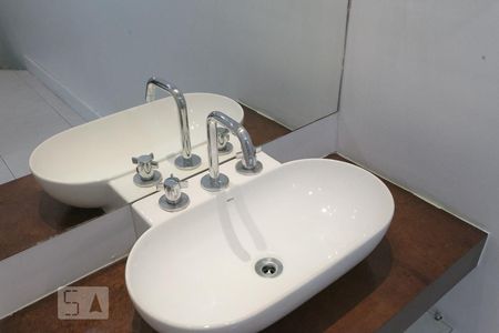 Apartamento para alugar com 42m², 1 quarto e sem vagaBanheiro