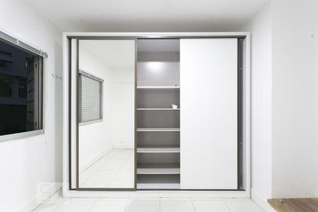 Apartamento para alugar com 42m², 1 quarto e sem vagaQuarto