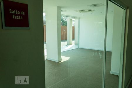 Apartamento para alugar com 35m², 1 quarto e 1 vaga Apartamento para alugar com 35m², 1 quarto e 1 vagaÁrea comum - Salão de festas