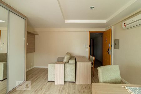 Sala de apartamento para alugar com 1 quarto, 36m² em Campo Grande, Rio de Janeiro