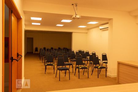 Apartamento para alugar com 36m², 1 quarto e 1 vaga Apartamento para alugar com 36m², 1 quarto e 1 vagaÁrea comum - Auditório 1