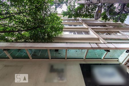 Studio para alugar com 45m², 1 quarto e sem vaga Studio para alugar com 45m², 1 quarto e sem vagaFachada