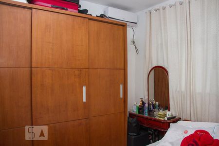 Quarto 01 de casa à venda com 2 quartos, 65m² em Irajá, Rio de Janeiro