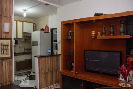 Sala de casa à venda com 2 quartos, 65m² em Irajá, Rio de Janeiro