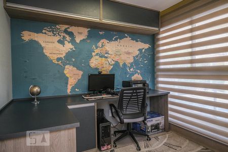 Casa de condomínio à venda com 160m², 4 quartos e 3 vagasEscritório