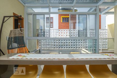 Casa de condomínio à venda com 160m², 4 quartos e 3 vagasChurrasqueira