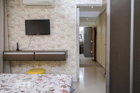 Casa de condomínio à venda com 160m², 4 quartos e 3 vagasSuíte 3