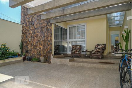 Casa de condomínio à venda com 160m², 4 quartos e 3 vagasGaragem
