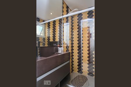 Casa de condomínio à venda com 160m², 4 quartos e 3 vagasBanheiro da suíte 3