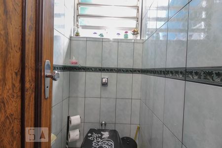 Casa à venda com 260m², 3 quartos e 3 vagasBanheiro