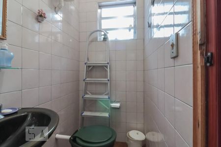 Casa à venda com 260m², 3 quartos e 3 vagasBanheiro