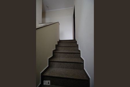 Escada de casa para alugar com 3 quartos, 170m² em Chácara Inglesa, São Paulo