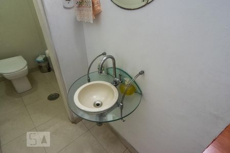 Lavabo de casa para alugar com 3 quartos, 196m² em Chácara Tatuapé, São Paulo