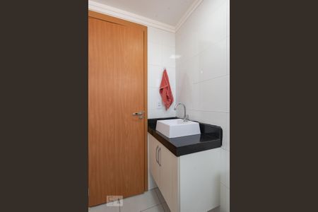 Banheiro de apartamento para alugar com 2 quartos, 44m² em Fundação da Casa Popular, Campinas