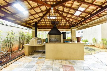 Apartamento à venda com 239m², 4 quartos e 4 vagas Apartamento à venda com 239m², 4 quartos e 4 vagasÁrea comum