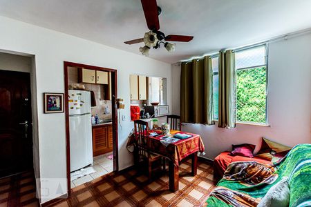 Sala de Apartamento com 2 quartos, 70m² Largo das Barradas