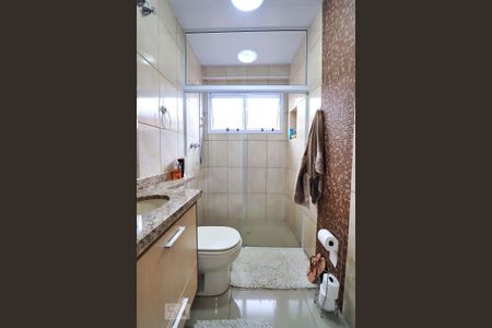 Casa à venda com 278m², 3 quartos e 2 vagasBanheiro da Suíte